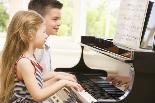 Resize Kids at Piano